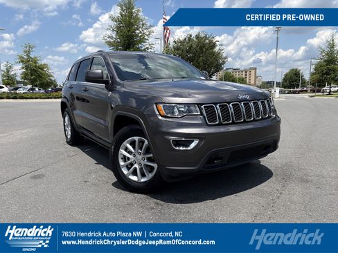 Certified 2021 Jeep Grand Cherokee Laredo AWD/4WD image 1