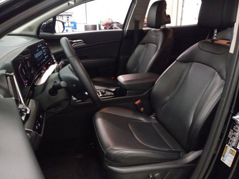 Certified 2024 Kia Sportage EX FWD image 18