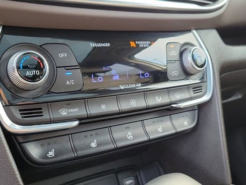 Used 2020 Hyundai Santa Fe Limited image 31