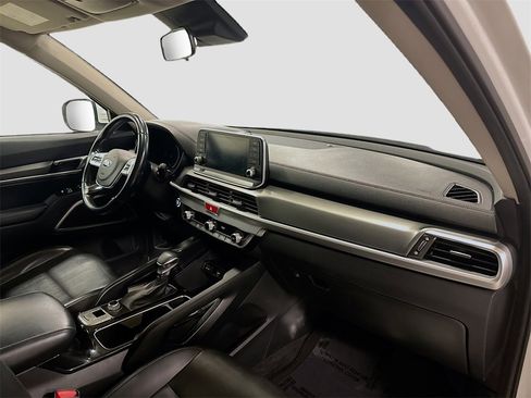 Used 2020 Kia Telluride LX image 34