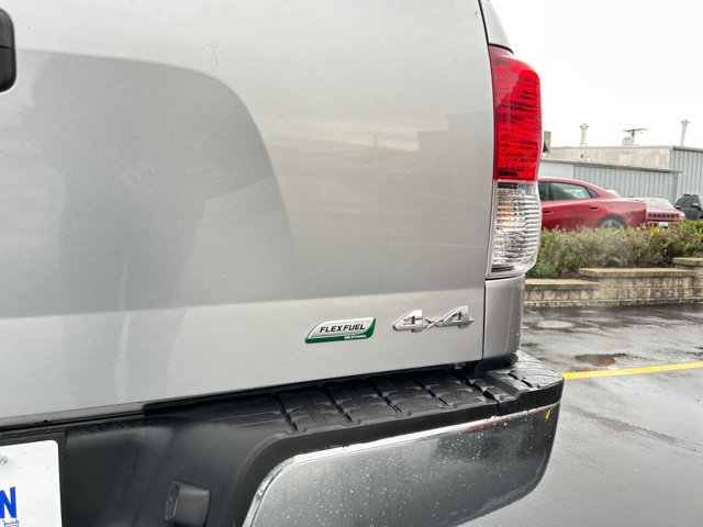Used 2012 Toyota Tundra 4x4 Double Cab w/ SR5 Pkg image 5
