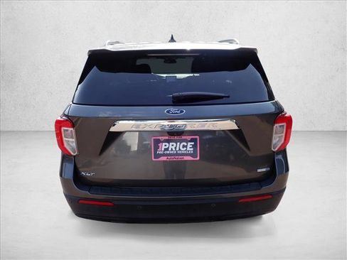 Used 2020 Ford Explorer XLT AWD/4WD image 3