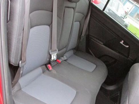 Used 2015 Kia Sportage LX image 14