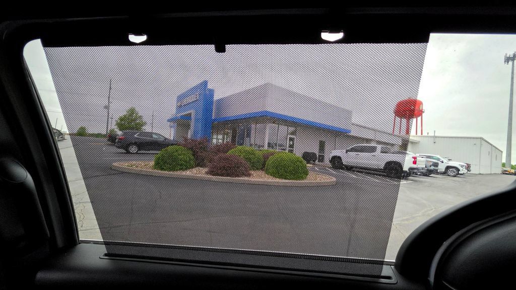 Used 2025 Chrysler Pacifica Select FWD image 64