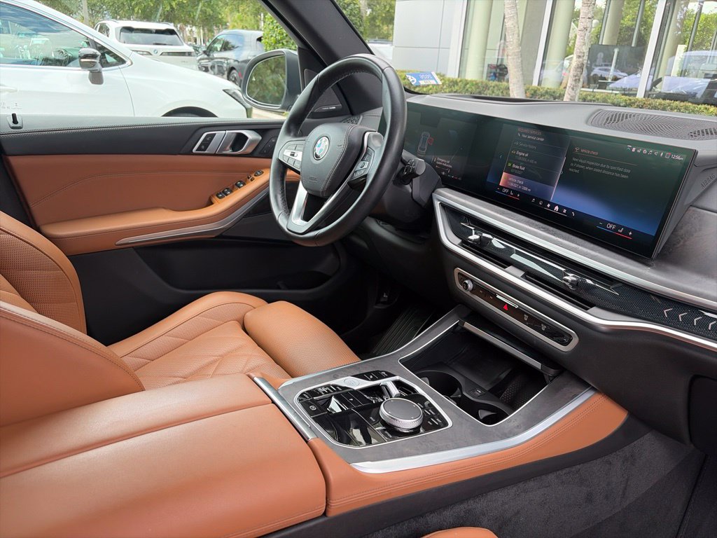 Certified 2024 BMW X5 sDrive40i w/ Premium Package RWD image 4
