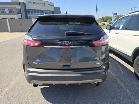 Used 2019 Ford Edge SEL w/ Equipment Group 201A image 3