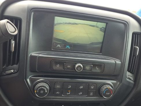 Used 2018 Chevrolet Silverado 1500 Custom w/ Custom Value Package image 16