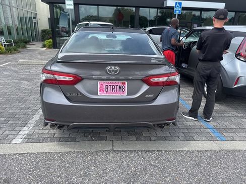 Used 2019 Toyota Camry XSE FWD image 13