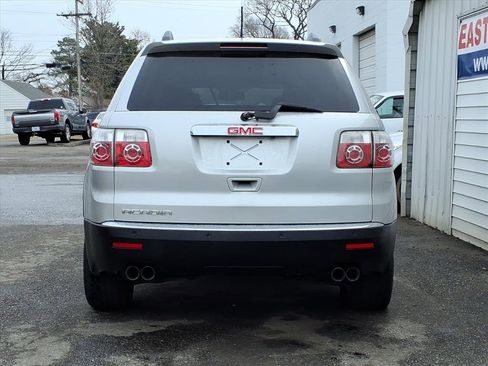 Used 2011 GMC Acadia SLE image 4