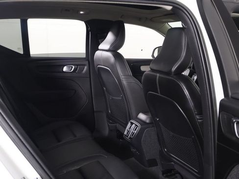Used 2023 Volvo XC40 B5 Plus w/ Protection Package Premier AWD/4WD image 31