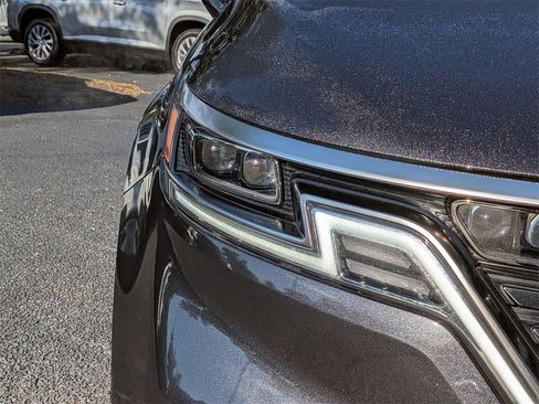 Used 2024 Kia Carnival SX Prestige image 10