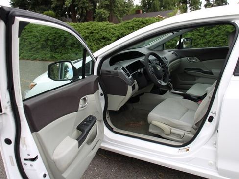Used 2012 Honda Civic LX image 5