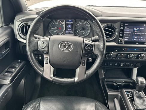 Certified 2021 Toyota Tacoma SR image 14