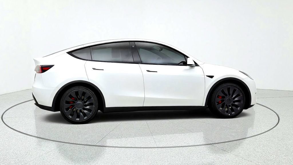 Used 2022 Tesla Model Y Performance AWD/4WD image 4