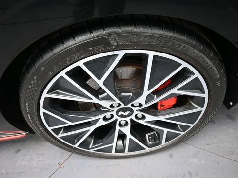 Used 2022 Hyundai Elantra N Base image 15