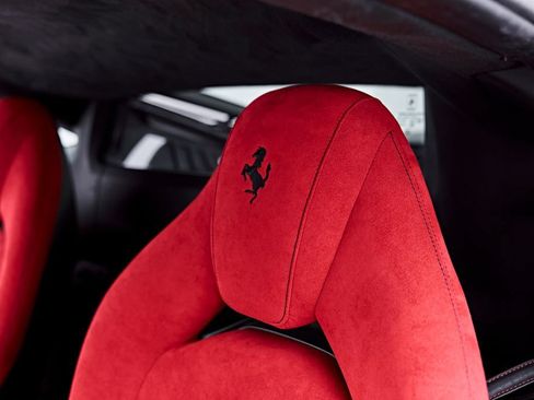 Used 2018 Ferrari 488 GTB RWD image 58