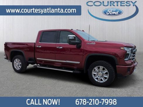 Used 2025 Chevrolet Silverado 2500 High Country w/ Technology Package AWD/4WD image 1