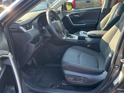 Used 2024 Toyota RAV4 XLE w/ Convenience Package AWD/4WD image 7