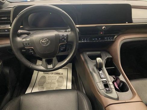 Used 2023 Toyota Crown AWD/4WD image 2