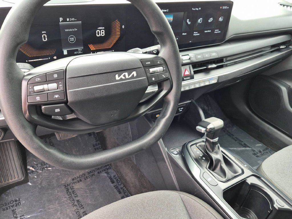 Used 2025 Kia K4 FWD image 14