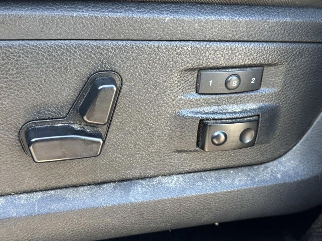 Used 2015 RAM 2500 Limited AWD/4WD image 31