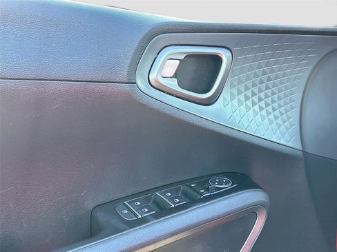 Used 2021 Kia Soul S image 18