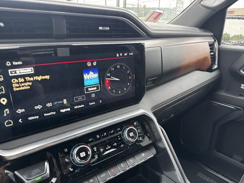 Used 2022 GMC Sierra 1500 Denali AWD/4WD image 22