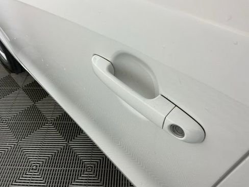 Used 2011 Hyundai Elantra GLS image 10