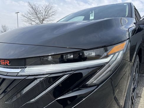 New 2026 Nissan Sentra SR w/ SR Premium Package image 41