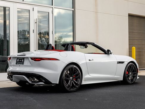 Used 2024 Jaguar F-TYPE R-Dynamic image 17
