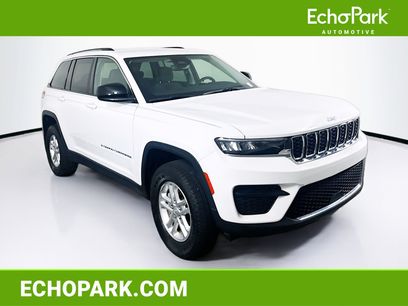 Used 2023 Jeep Grand Cherokee Laredo w/ Luxury Tech Group I