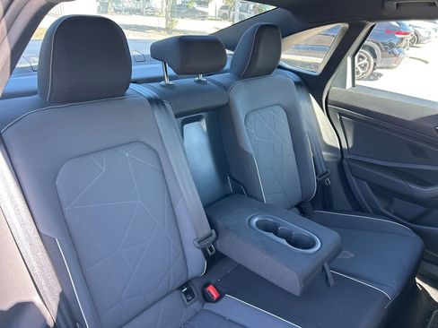 Used 2025 Volkswagen Jetta Sport image 48