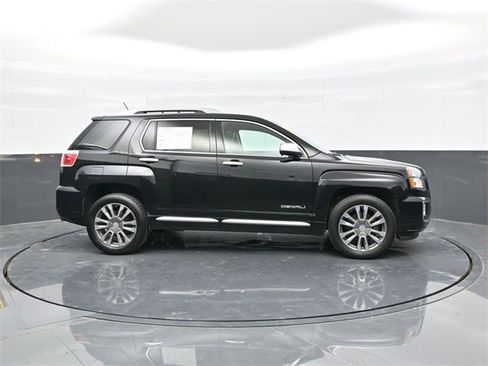 Used 2017 GMC Terrain Denali image 8