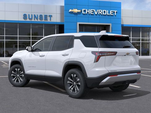 New 2026 Chevrolet Equinox LT image 3