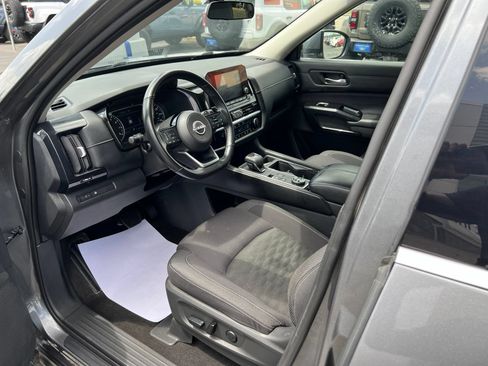 Used 2022 Nissan Pathfinder SV AWD/4WD image 25