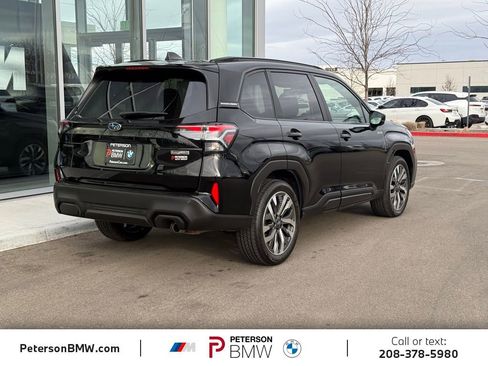 Used 2025 Subaru Forester Touring AWD/4WD image 5