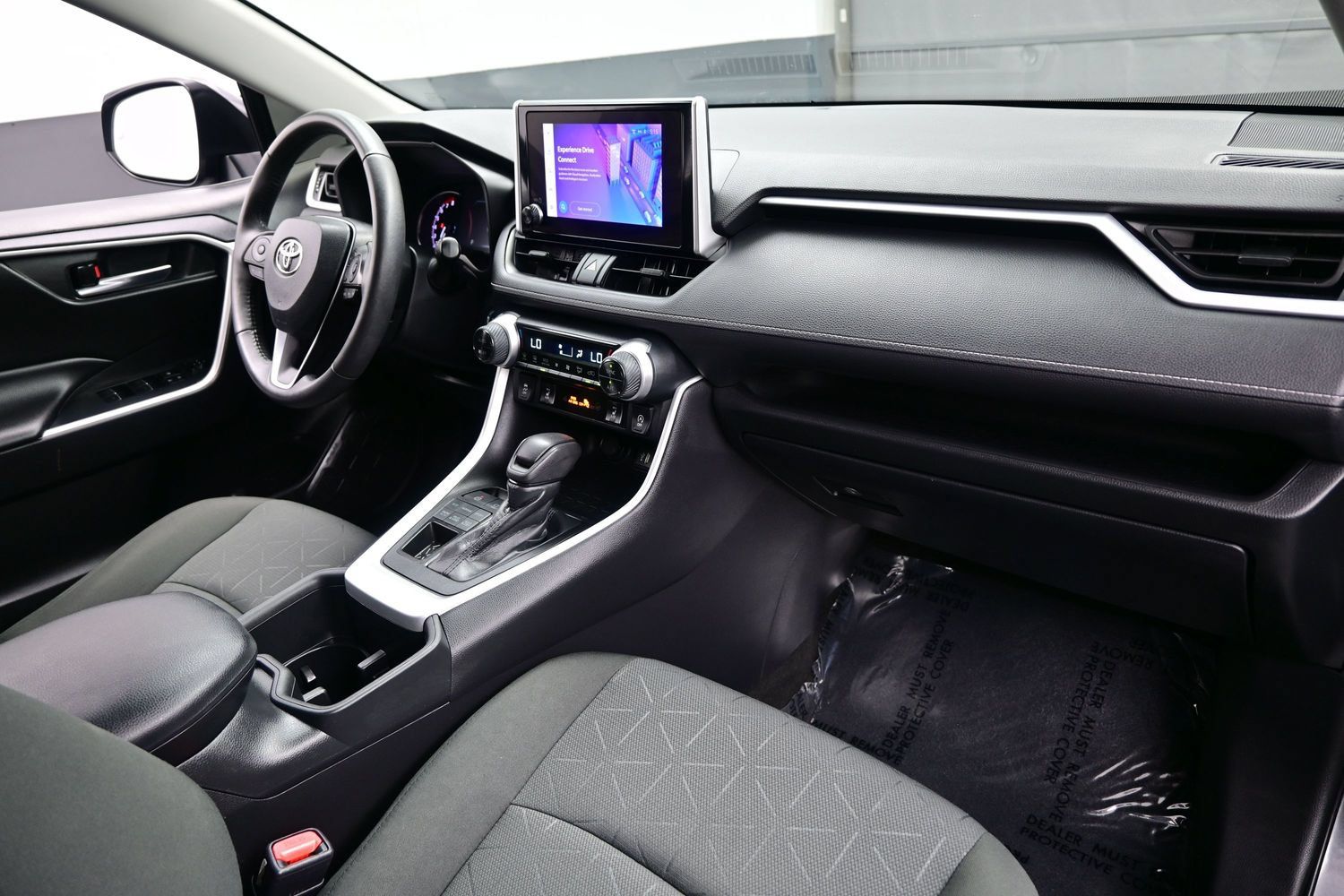 Used 2023 Toyota RAV4 XLE w/ Convenience Package AWD/4WD image 15