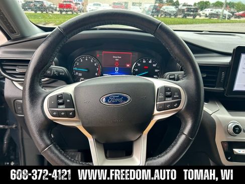 Used 2022 Ford Explorer XLT w/ Equipment Group 202A AWD/4WD image 17