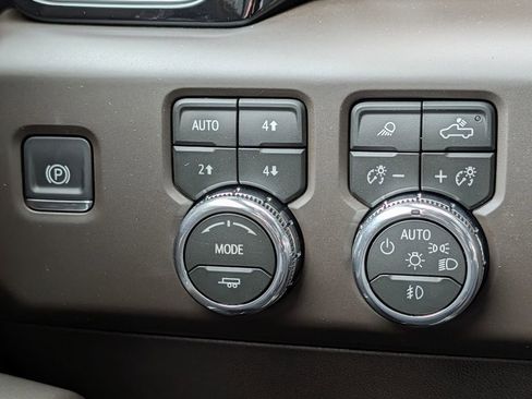 New 2026 GMC Sierra 1500 Denali w/ Denali Reserve Package AWD/4WD image 45