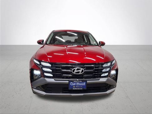 Used 2026 Hyundai Tucson SE AWD/4WD image 3