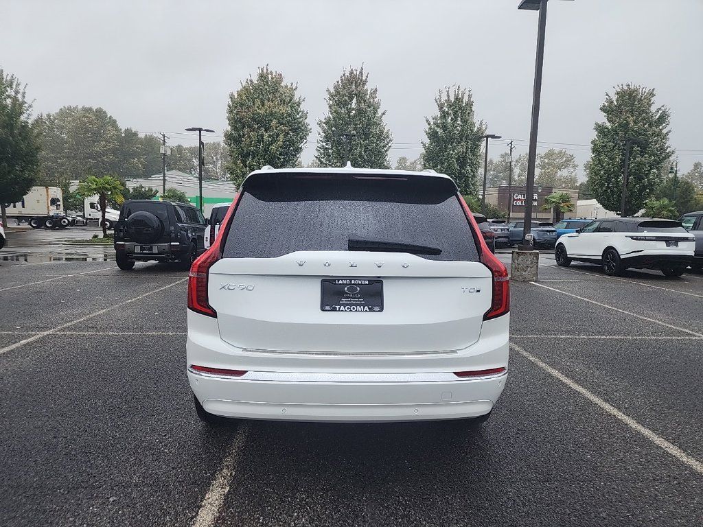 Used 2025 Volvo XC90 T8 Ultra w/ Protection Package Premier AWD/4WD image 3