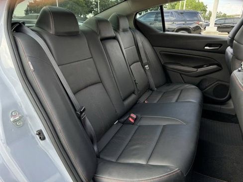 Used 2024 Nissan Altima 2.5 SR w/ SR Premium Package FWD image 29