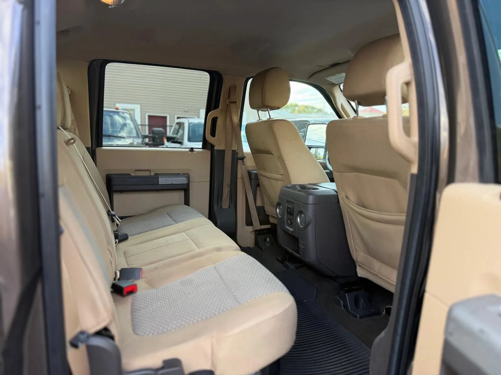 Used 2016 Ford F250 XLT w/ XLT Premium Package AWD/4WD image 15