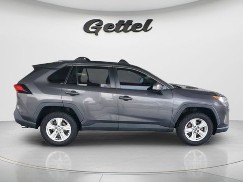 Used 2021 Toyota RAV4 XLE FWD image 7