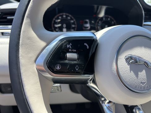 Certified 2026 Jaguar F-PACE R-Dynamic S AWD/4WD image 20