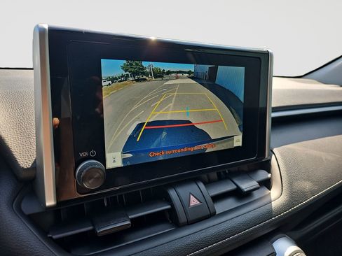 Used 2025 Toyota RAV4 LE FWD image 22