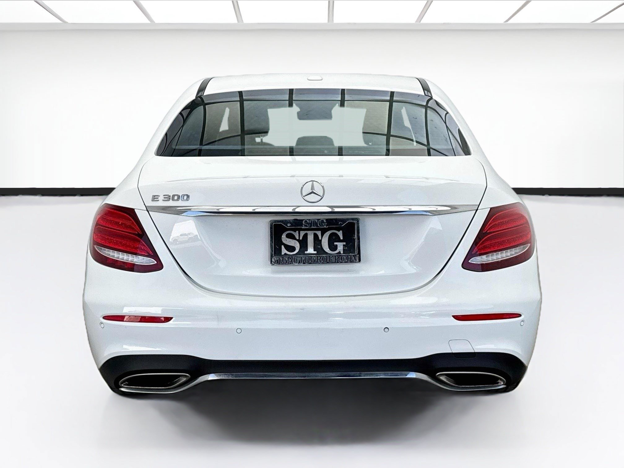 Used 2017 Mercedes-Benz E 300 image 5