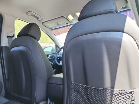 Used 2023 Hyundai Kona SE image 16