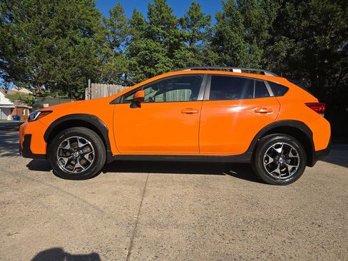 Used 2018 Subaru Crosstrek 2.0i Premium w/ Moonroof Package AWD/4WD image 4