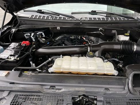 Used 2024 Ford Expedition Max XLT image 26